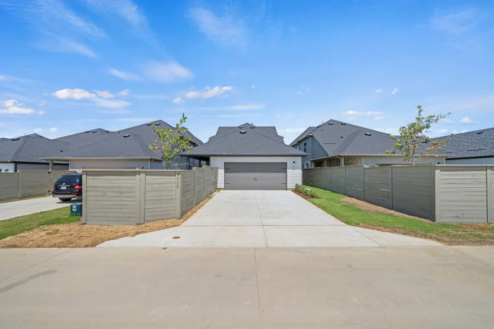 9313 Rolling Meadow Way Denton, TX 76207