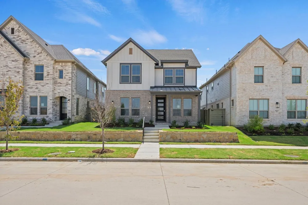 9313 Rolling Meadow Way Denton, TX 76207