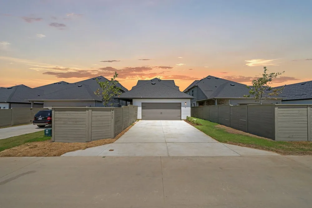 9313 Rolling Meadow Way Denton, TX 76207