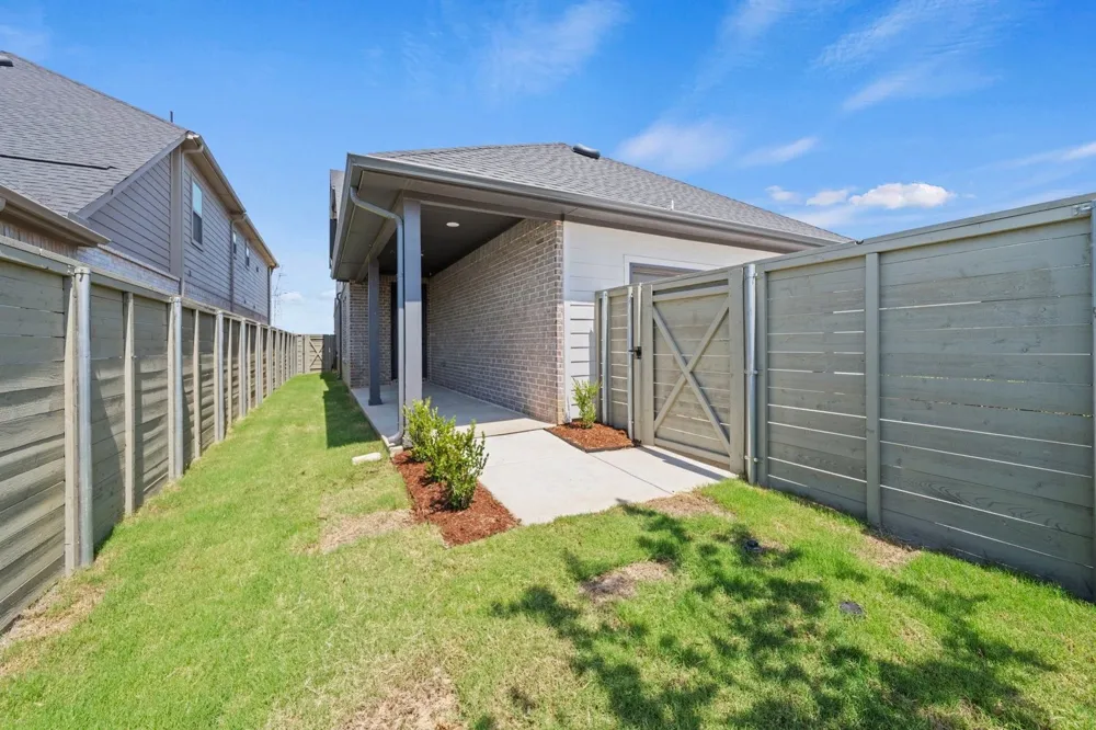 9313 Rolling Meadow Way Denton, TX 76207
