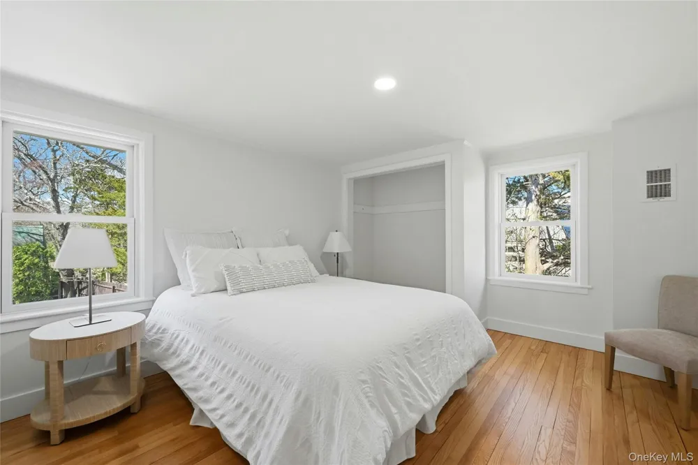 8908 Peconic Bay Boulevard Laurel, NY 11948