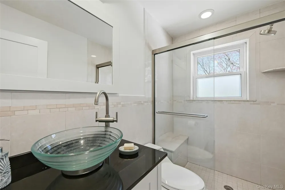 8908 Peconic Bay Boulevard Laurel, NY 11948
