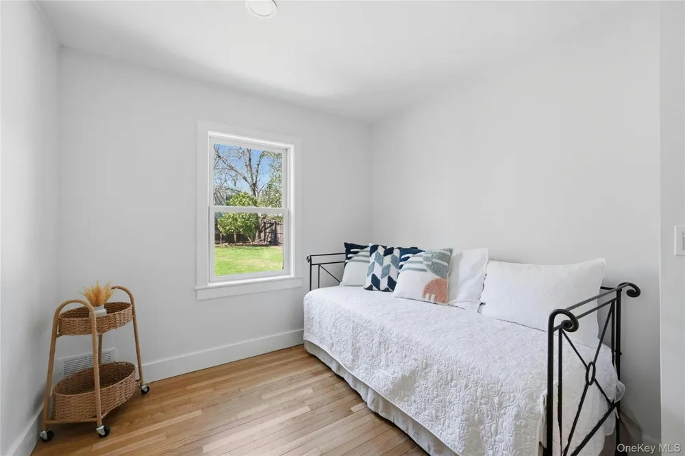 8908 Peconic Bay Boulevard Laurel, NY 11948