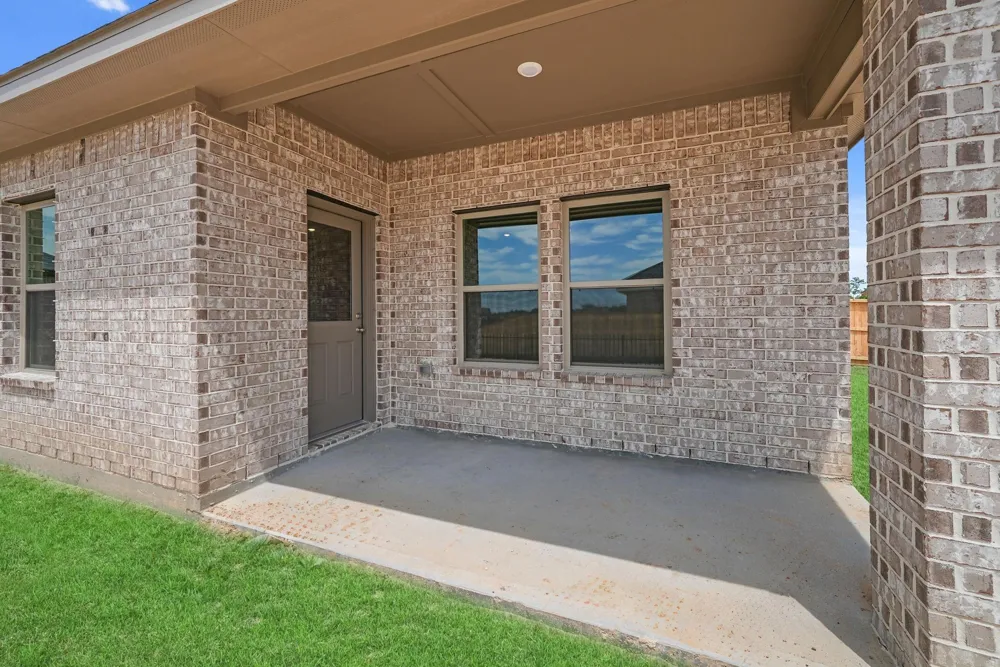 226 Magnolia Laurel Drive Alvin, TX 77511