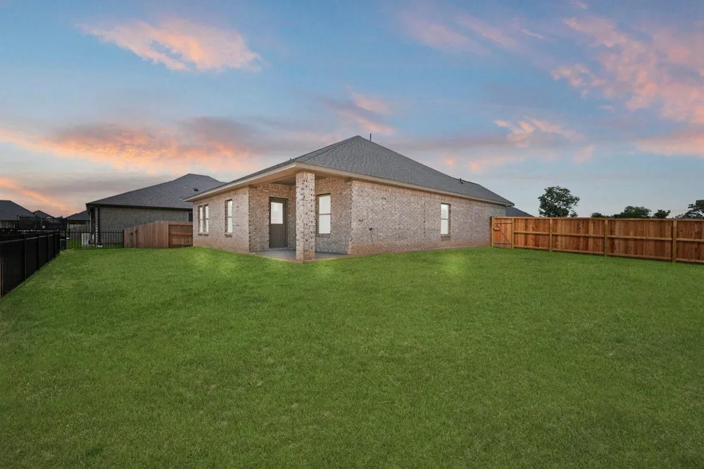 226 Magnolia Laurel Drive Alvin, TX 77511