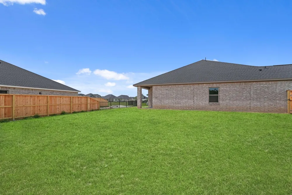226 Magnolia Laurel Drive Alvin, TX 77511