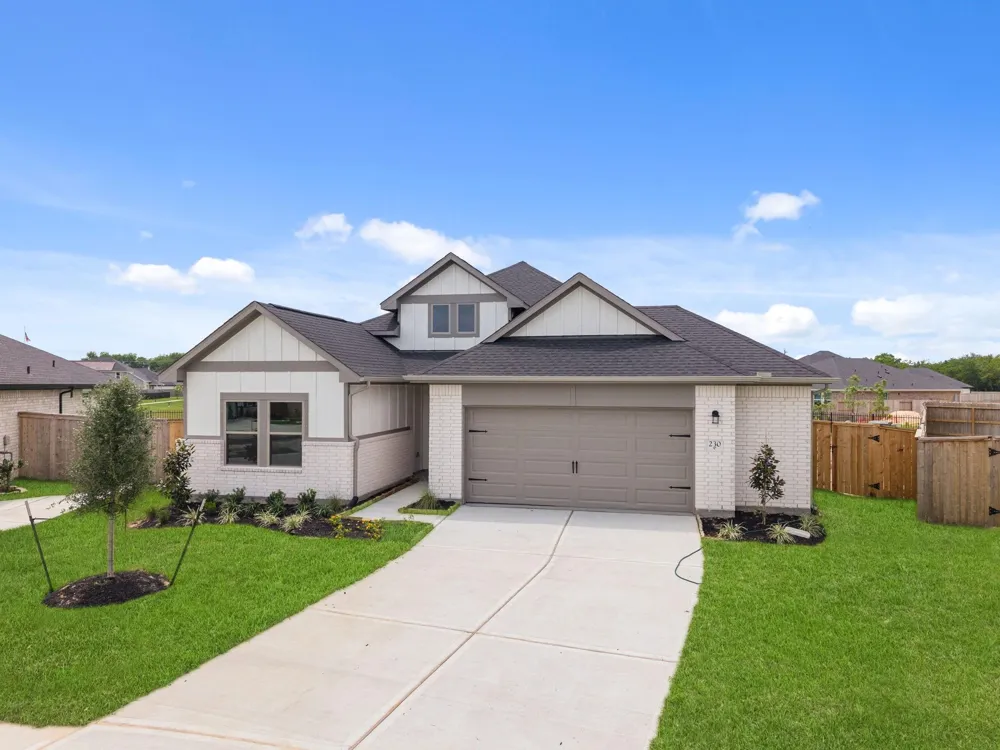226 Magnolia Laurel Drive Alvin, TX 77511