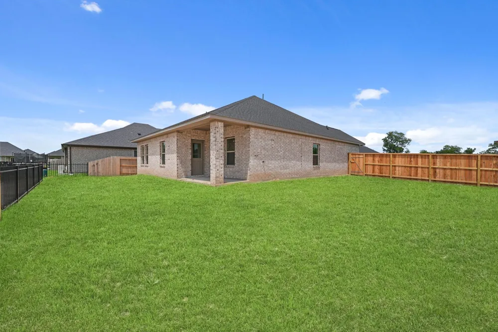 226 Magnolia Laurel Drive Alvin, TX 77511