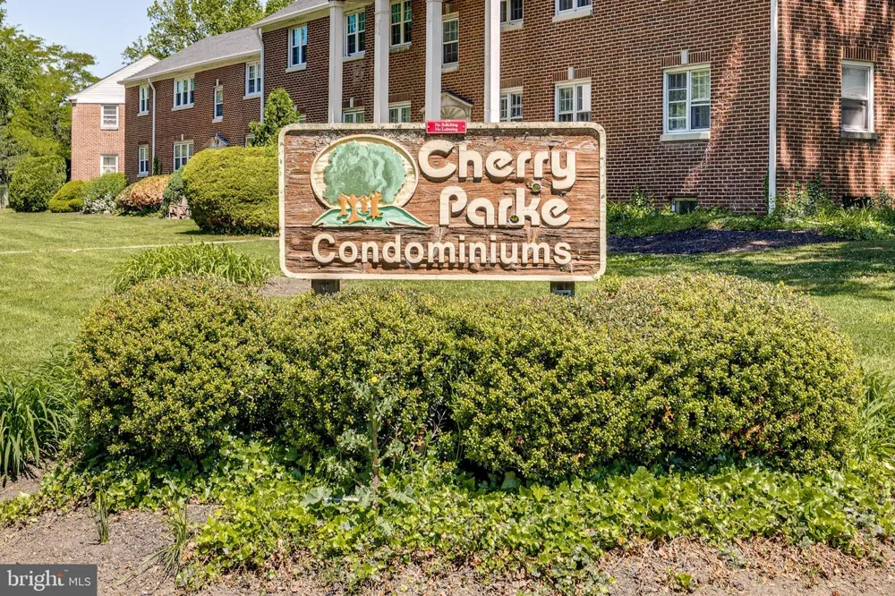 117 CHERRY PARKE Cherry Hill, NJ 08002