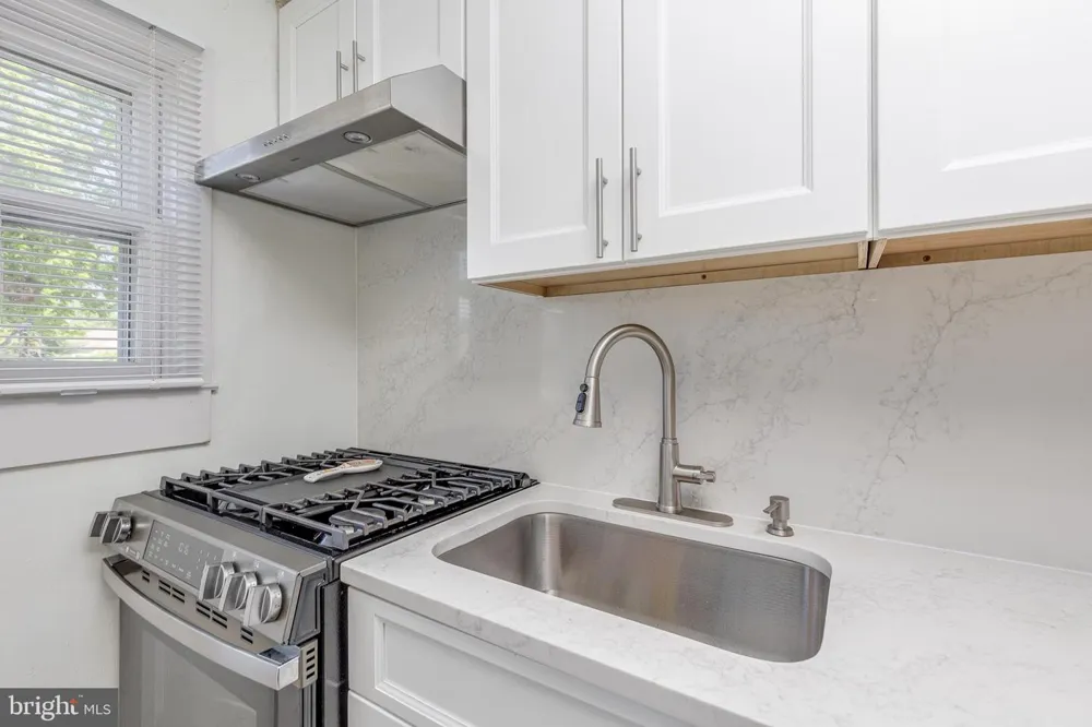 117 CHERRY PARKE Cherry Hill, NJ 08002
