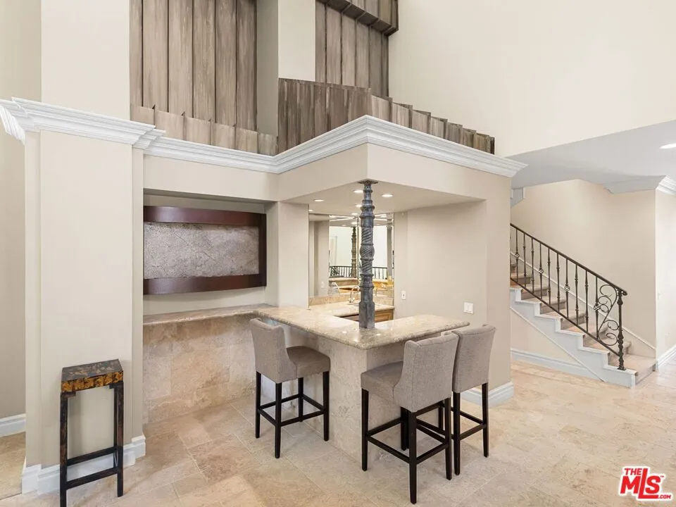 19234 Mayall Street Northridge, CA 91324
