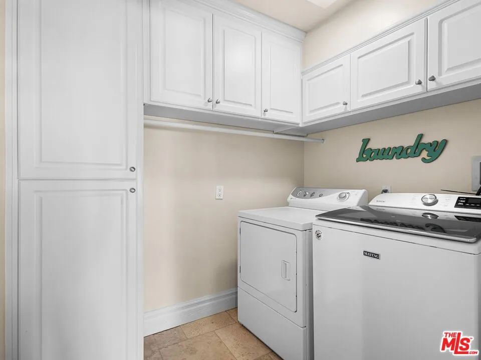 19234 Mayall Street Northridge, CA 91324