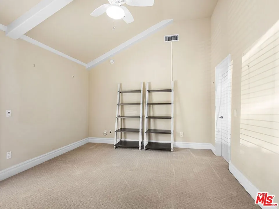 19234 Mayall Street Northridge, CA 91324