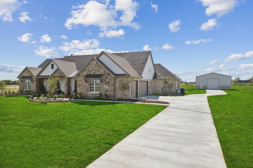 25 Dove Landing Valley View, TX 76272