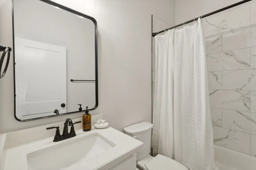 25 Dove Landing Valley View, TX 76272
