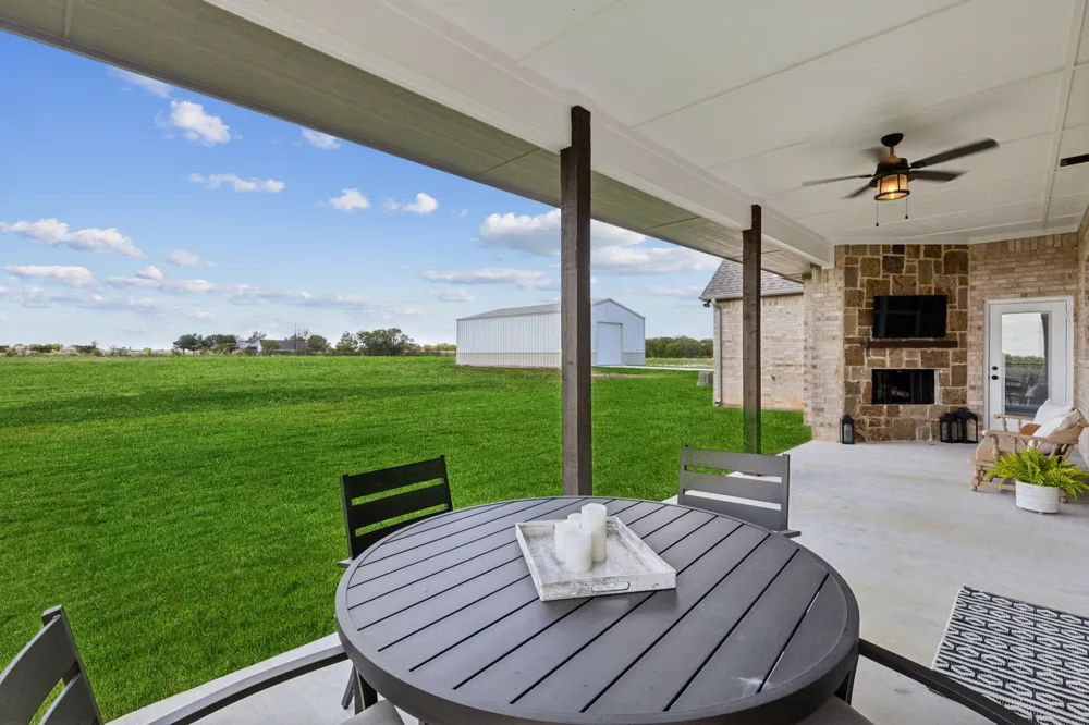 25 Dove Landing Valley View, TX 76272