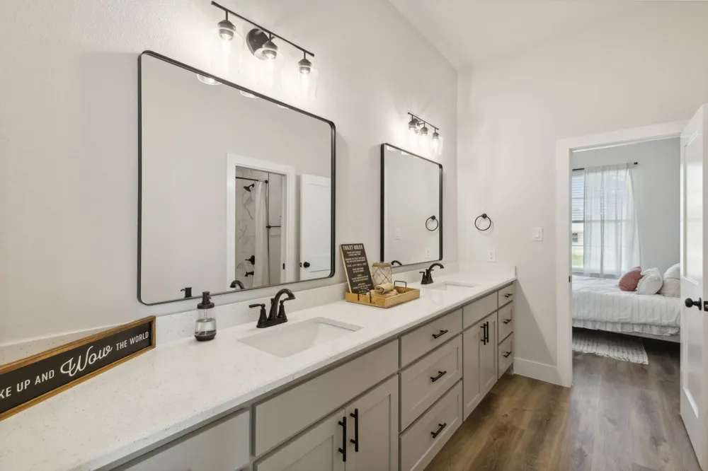 25 Dove Landing Valley View, TX 76272