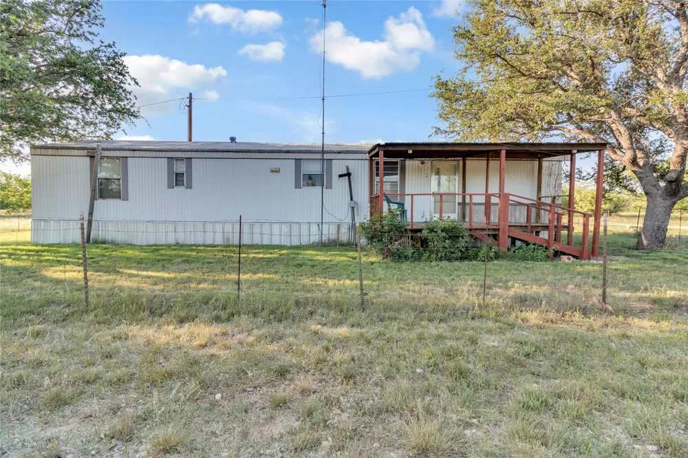 824 County Road 409 Talpa, TX 76882