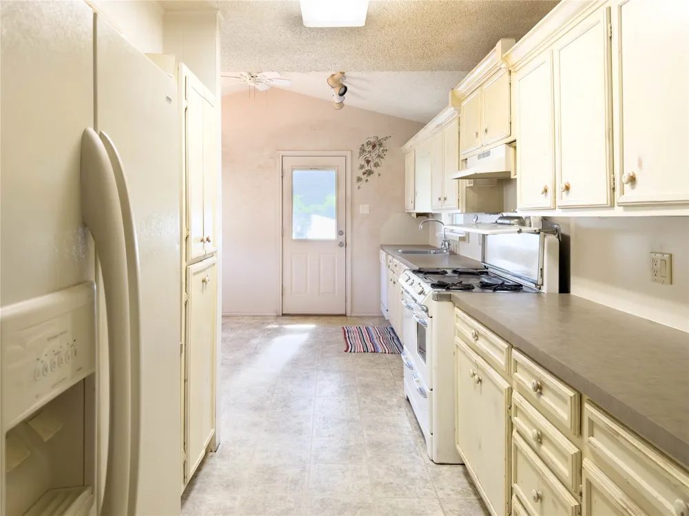 1332 Florea Street Graham, TX 76450