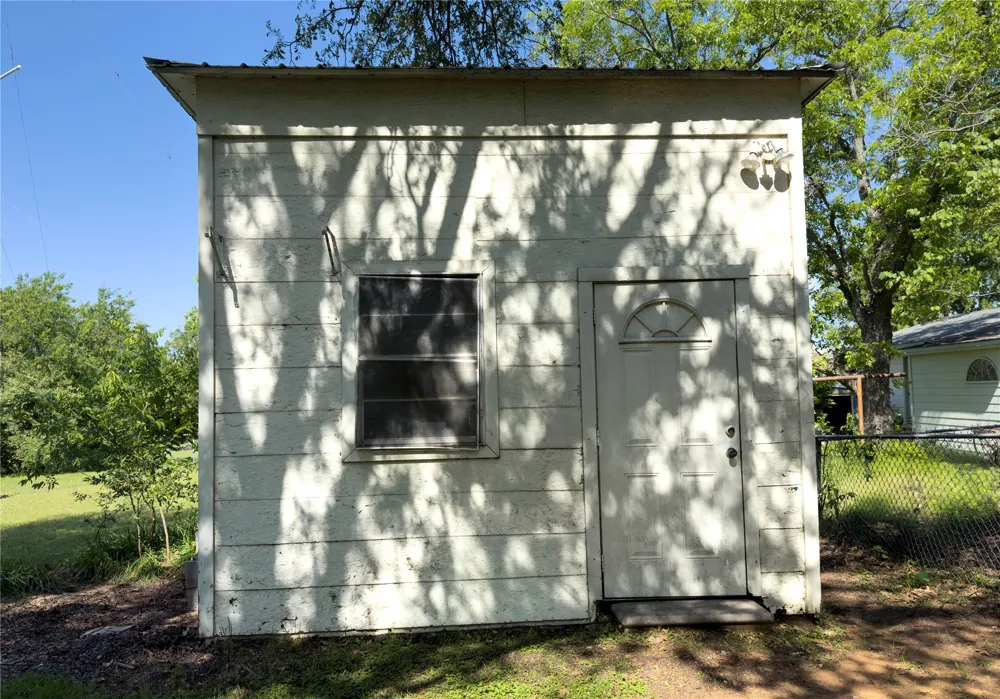 1332 Florea Street Graham, TX 76450