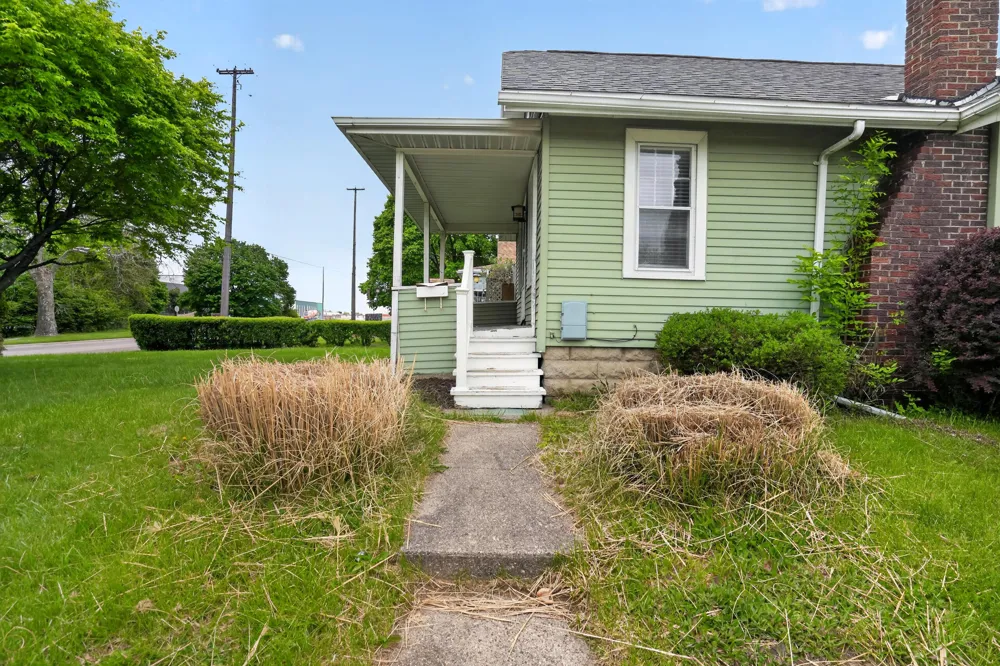 2533 S Washington Avenue Lansing, MI 48910