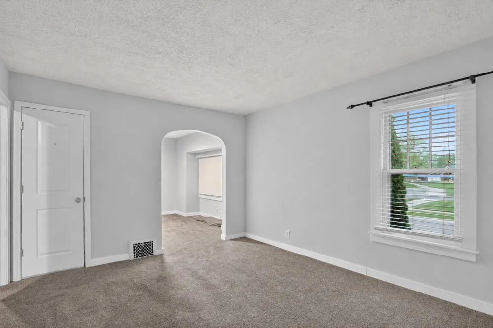 2533 S Washington Avenue Lansing, MI 48910