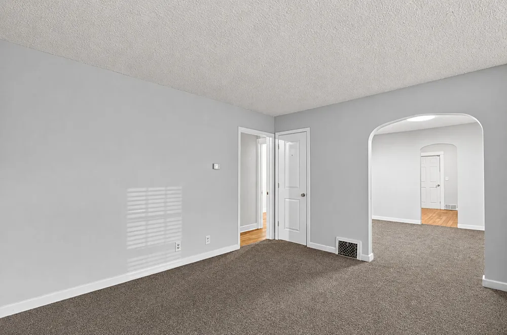 2533 S Washington Avenue Lansing, MI 48910
