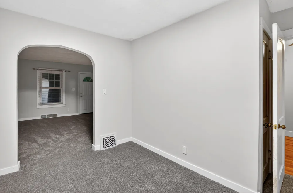 2533 S Washington Avenue Lansing, MI 48910
