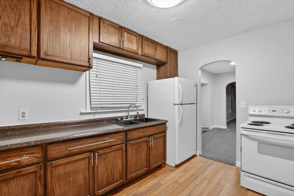 2533 S Washington Avenue Lansing, MI 48910