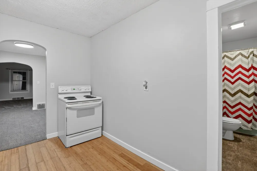2533 S Washington Avenue Lansing, MI 48910