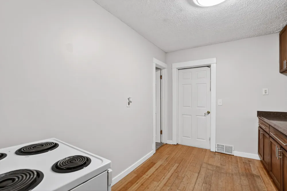 2533 S Washington Avenue Lansing, MI 48910
