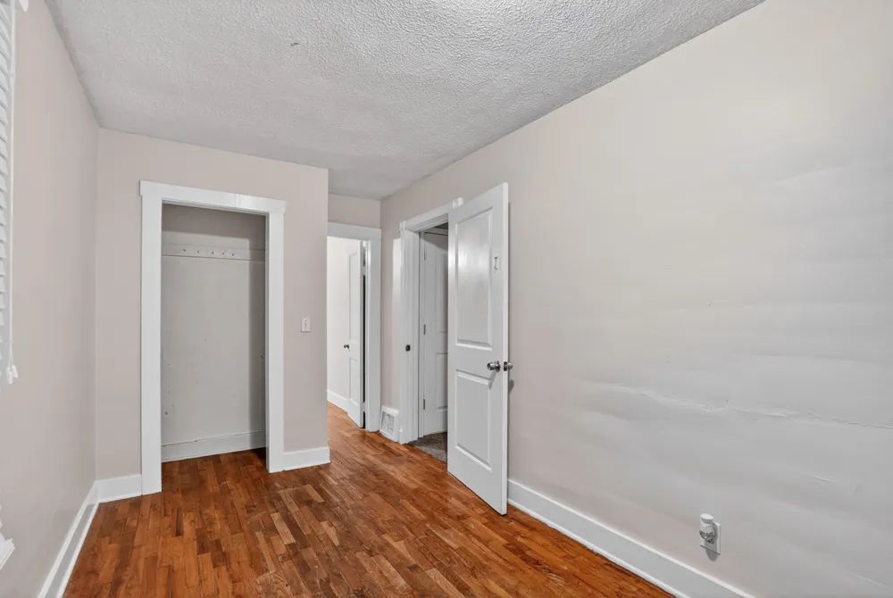 2533 S Washington Avenue Lansing, MI 48910