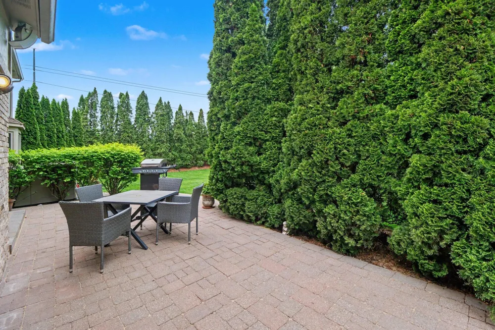 17107 Maple Hill Drive Northville, MI 48168