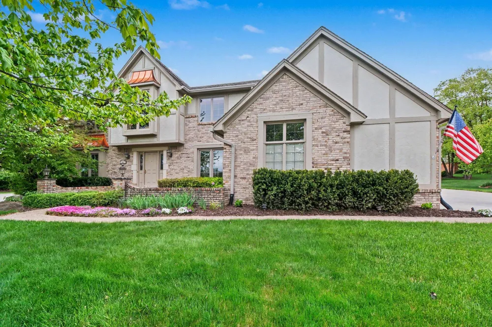 17107 Maple Hill Drive Northville, MI 48168