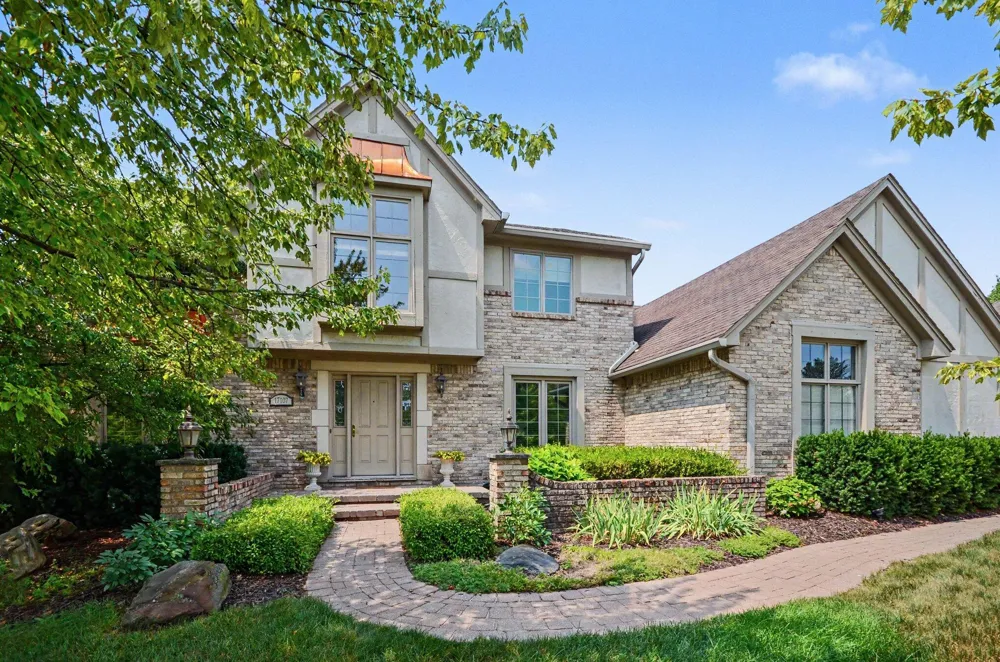 17107 Maple Hill Drive Northville, MI 48168