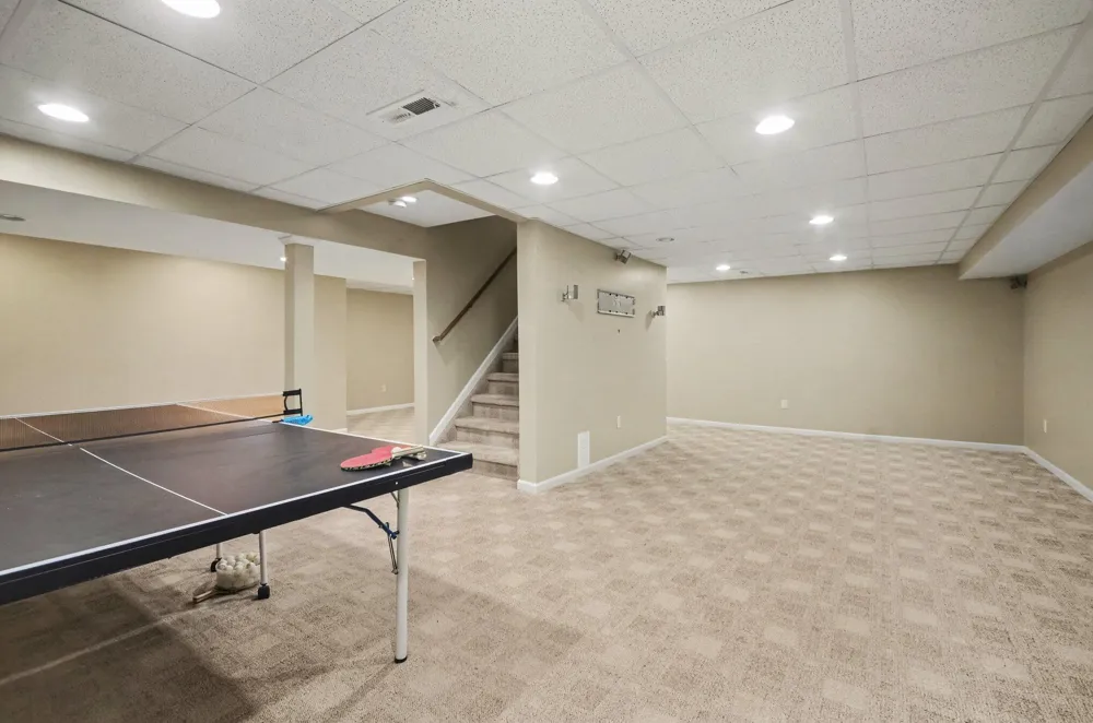 17107 Maple Hill Drive Northville, MI 48168
