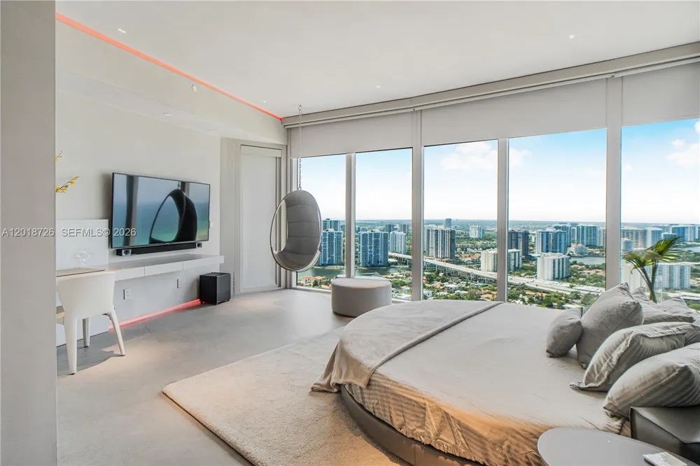 18555 Collins Ave #3705 Sunny Isles Beach, FL 33160