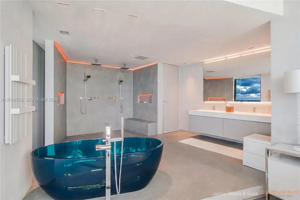 18555 Collins Ave #3705 Sunny Isles Beach, FL 33160