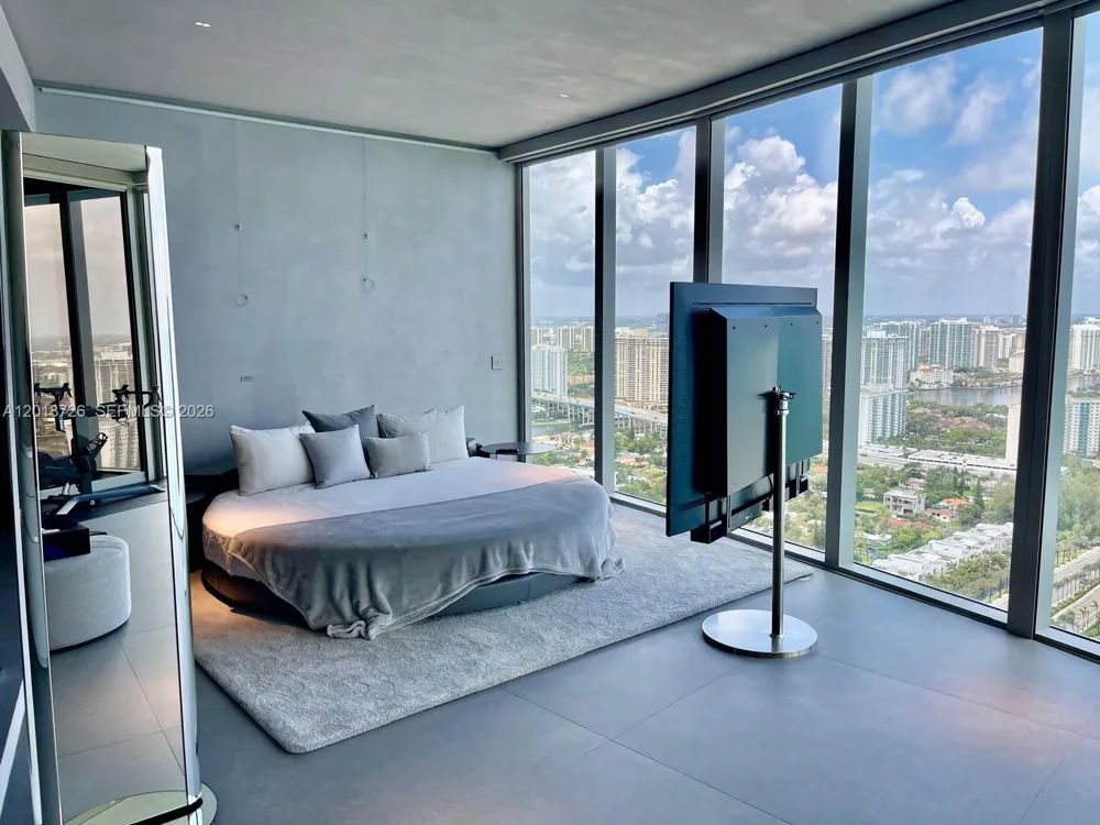 18555 Collins Ave #3705 Sunny Isles Beach, FL 33160
