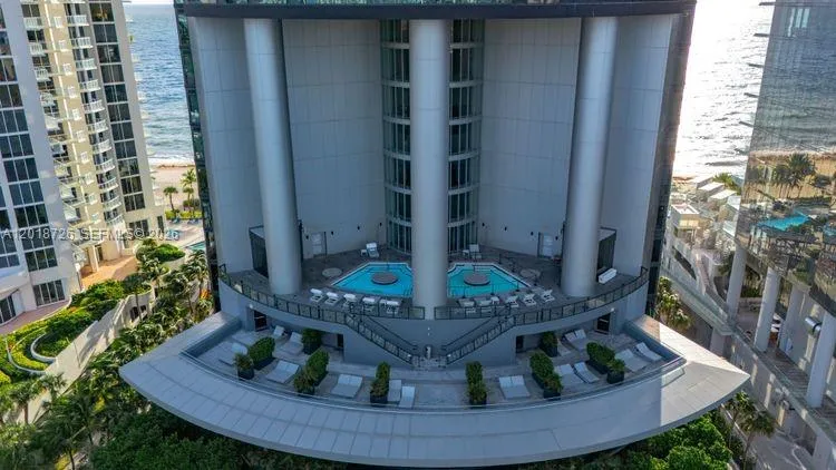 18555 Collins Ave #3705 Sunny Isles Beach, FL 33160