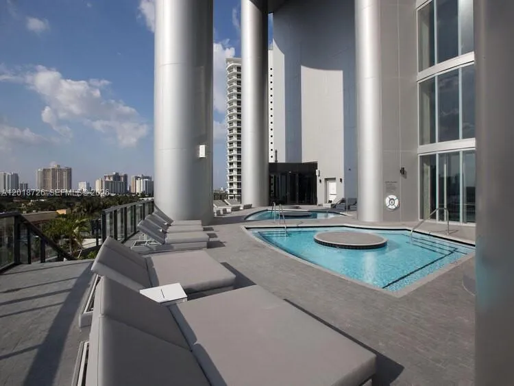 18555 Collins Ave #3705 Sunny Isles Beach, FL 33160