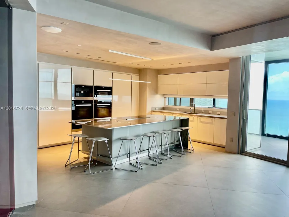 18555 Collins Ave #3705 Sunny Isles Beach, FL 33160