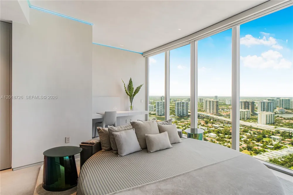 18555 Collins Ave #3705 Sunny Isles Beach, FL 33160