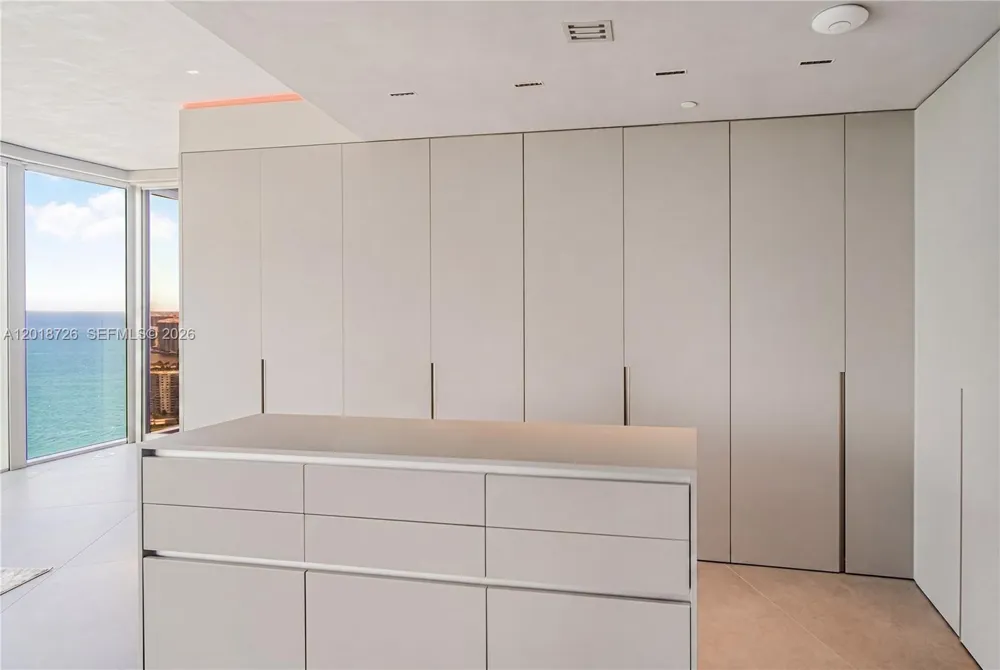 18555 Collins Ave #3705 Sunny Isles Beach, FL 33160