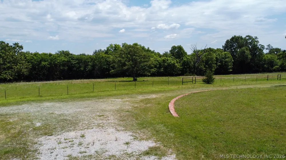 13248 3540 ROAD Maud, OK 74854