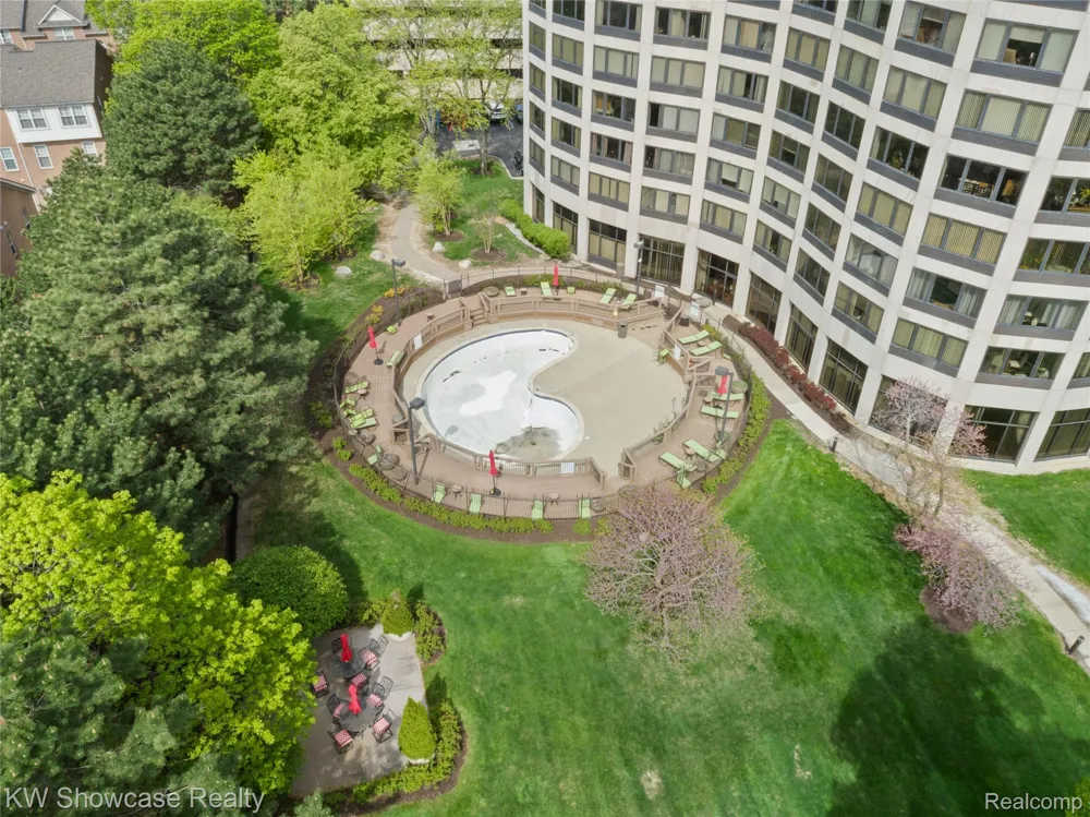 5000 Town Center Center #703 Southfield City, MI 48075
