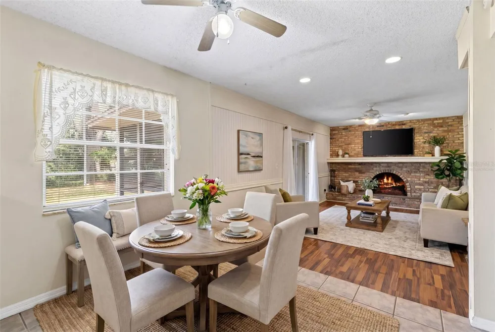 8698 HILLSIDE DRIVE Orlando, FL 32810