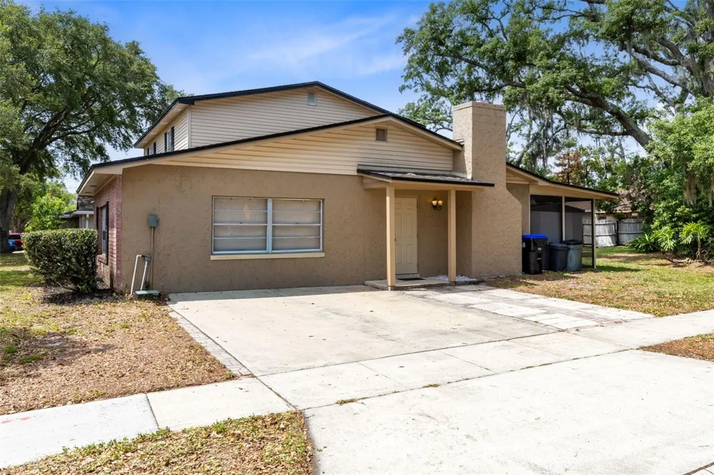 8698 HILLSIDE DRIVE Orlando, FL 32810
