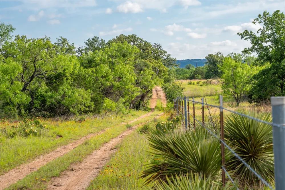 3501 CR120 Marble Falls, TX 78654