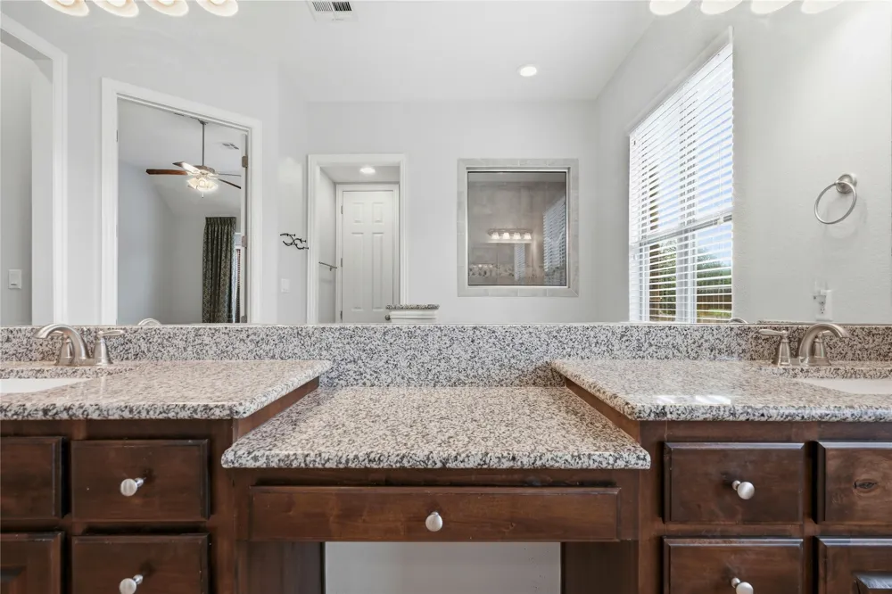 3928 Cole Valley Lane Round Rock, TX 78681